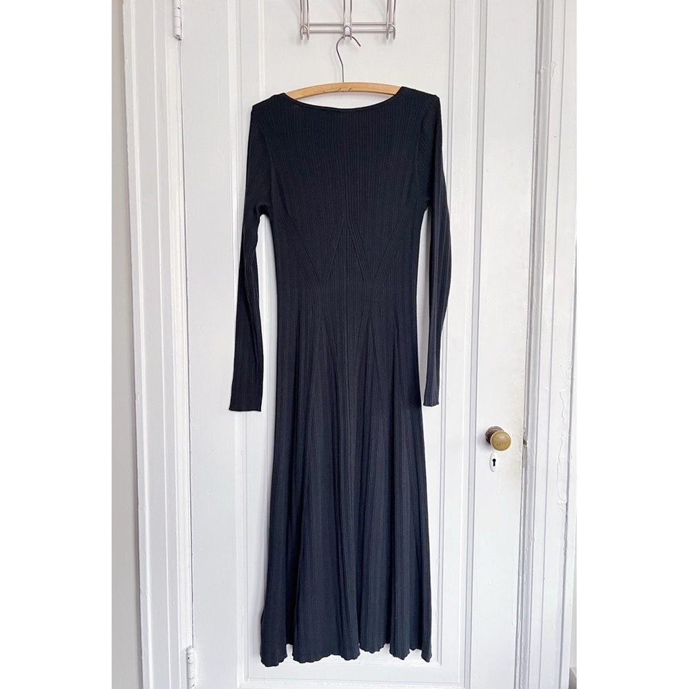 Banana Republic • Ribbed V-Neck Sweater Dress midi knit black cozy flare a-line - Picture 9 of 10